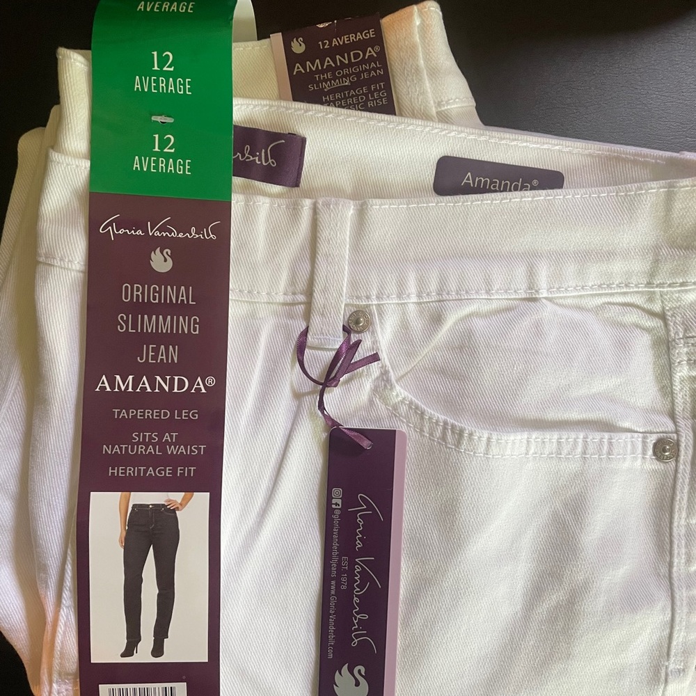 NWT GLORIA VANDERBILT Amanda Slim Leg White Jeans Size 12 Average